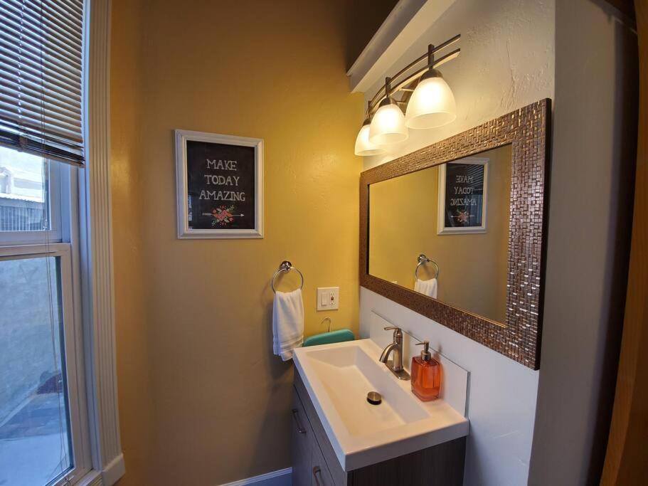 Centrally Located Studio And Cozy Place Perfect For Travelers And Couples! Located In San Diego Downtown! Perfect For Your Quick Getaway! Daire Dış mekan fotoğraf